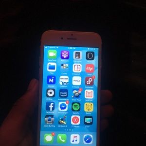 iPhone 6s gold unlocked Nuthn wrong with it